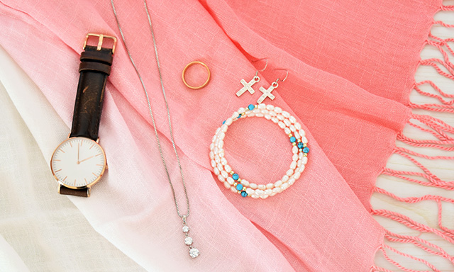 春夏ストールで印象アップ 温度調節や紫外線対策にも使えて便利なカラーアイテム カラーセラピーランド